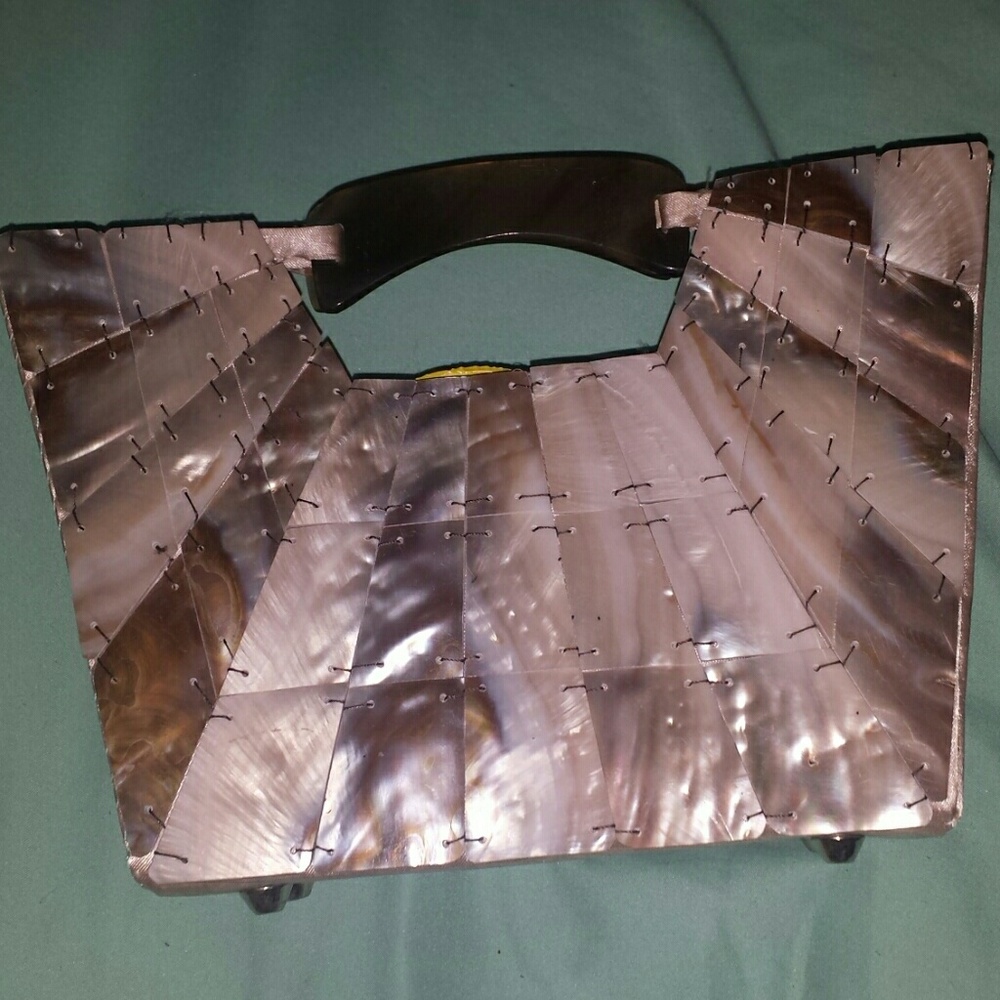 Shell handbag